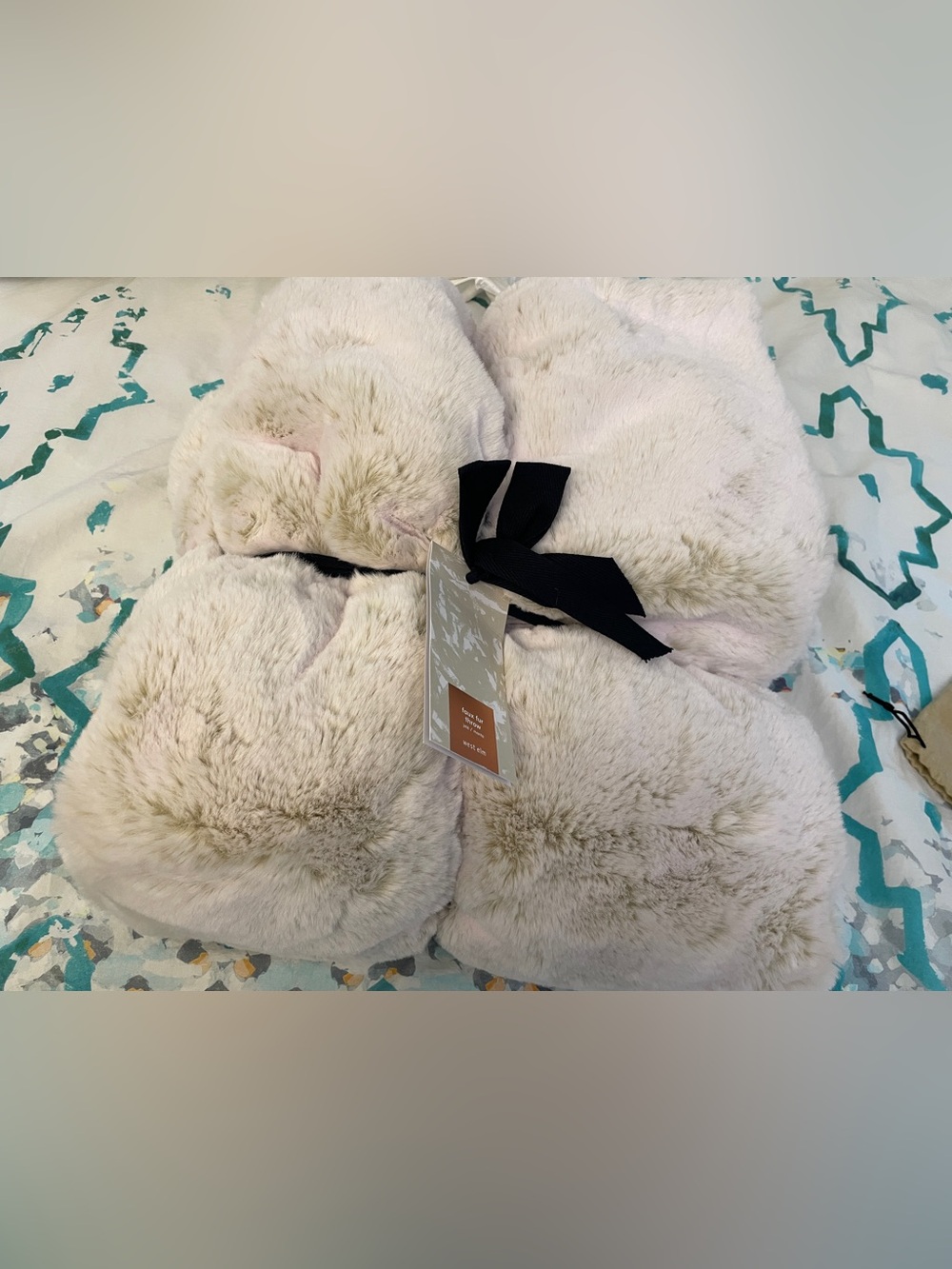 NWT West Elm Chinchilla Faux Fur Throw 47” x 60” Cream